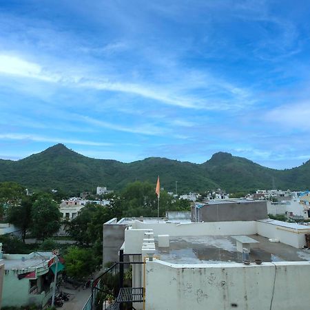 Aparthotel Chitrakoot Residency Udaipur Exterior foto