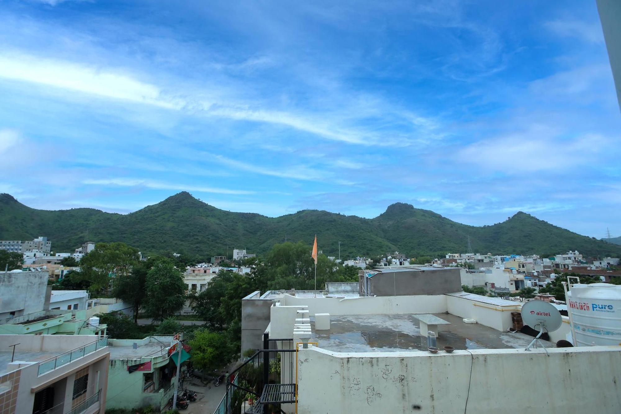 Aparthotel Chitrakoot Residency Udaipur Exterior foto