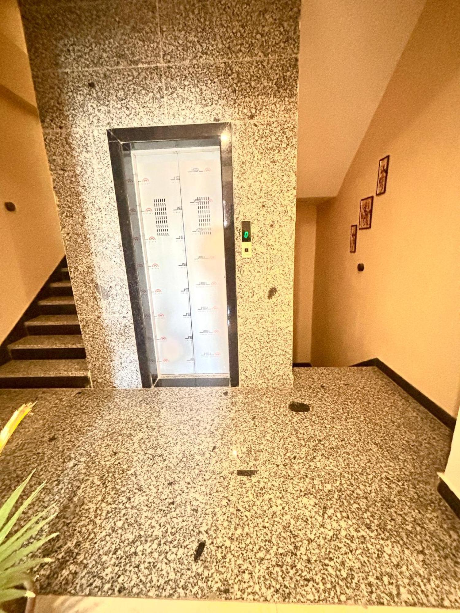 Aparthotel Chitrakoot Residency Udaipur Exterior foto